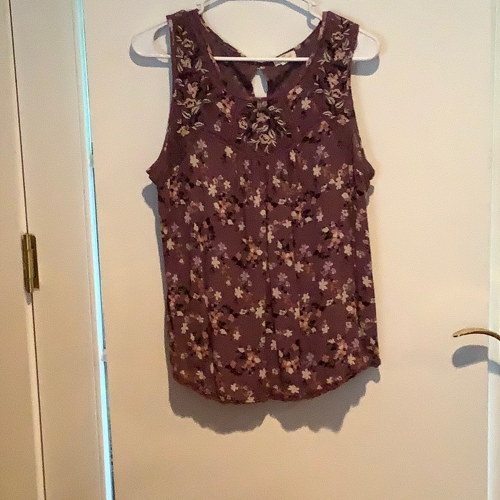 Sleeveless top